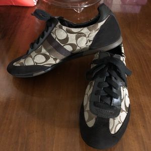Excellent Condition Coach tie up shoes 8 1/2